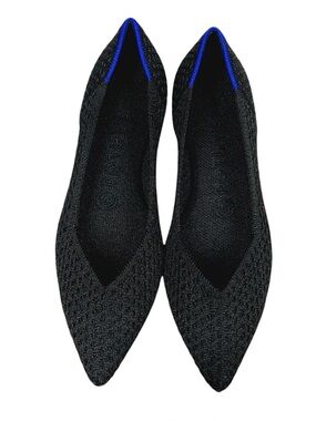 Rothy’s “The Point” flats Black Honeycomb Knit Pattern. 💥 Rare to find retired